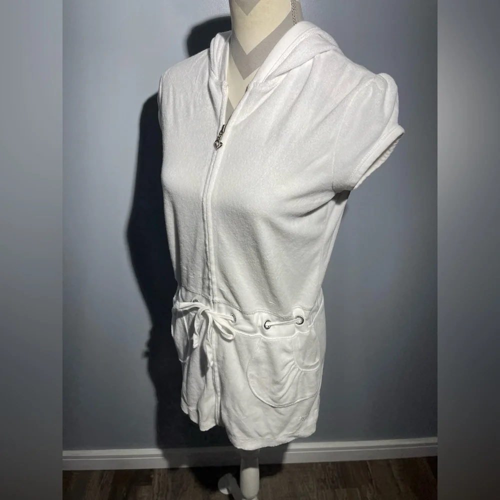 Justice soft white
